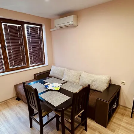 Apartamento Roza Varna